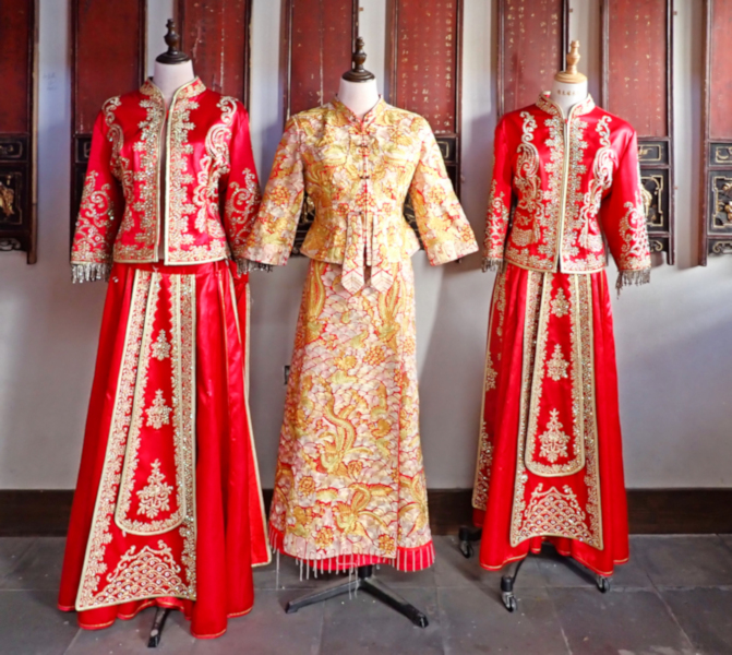Traditional Dresses, Yichang Museum, China