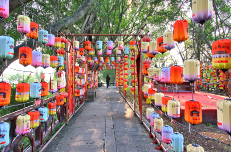 Entrance to Hill Trail of Temples at Fengdu, China