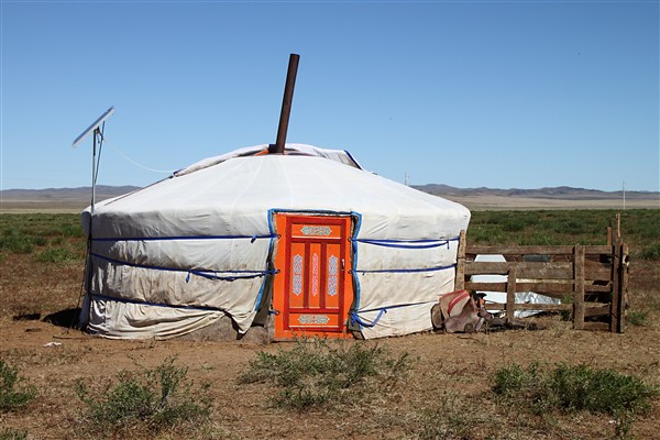 Mongolia_MiddleGobi_Ger_2218_m_600.jpg