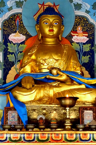 Mongolia_S_Gobi_MonRuinTemple_0325_Buddha_m_600.jpg