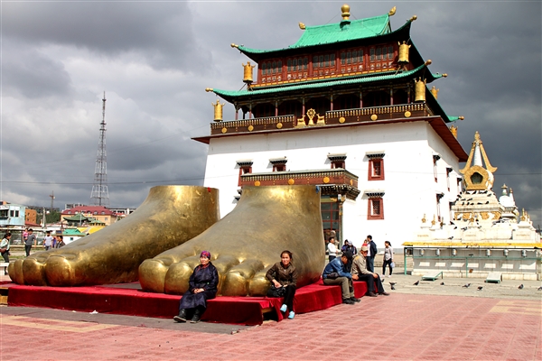 UB_GandanMonastery1987_m_600.jpg