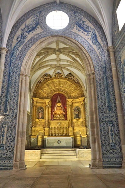 Inside the church of São João Evangelista, Lóios Convent, Evora, Portugal