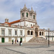 The Church of Nossa Senhora da Nazaré was built between the 16th and 19th centuries. It is a rich baroque building, with splendid tiles inside. Behind and above the main altar is the statue of our Lady of Nazaré.